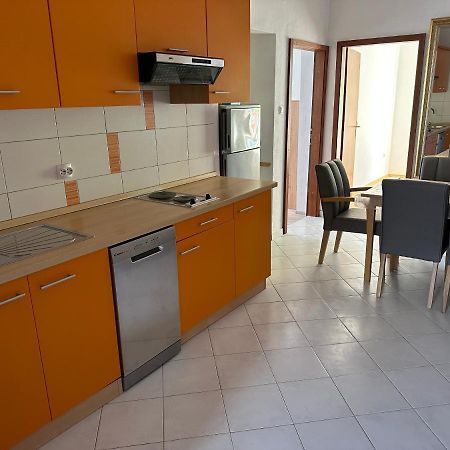 Ljubač App 4 - 6 Persons Direct On The Seaside, 1St Floor 아파트 외부 사진