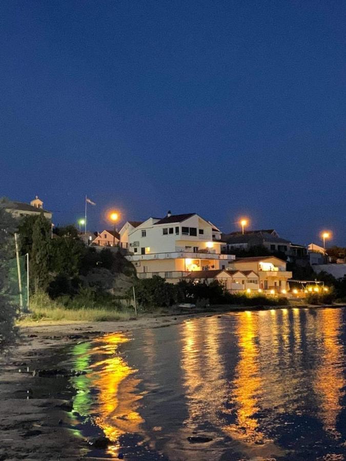 Ljubač App 4 - 6 Persons Direct On The Seaside, 1St Floor 아파트 외부 사진